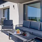 Villa Luxury Yara With Private Heated Pool Near Split Kaštela