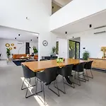 Villa Luxury Yara With Private Heated Pool Near Split