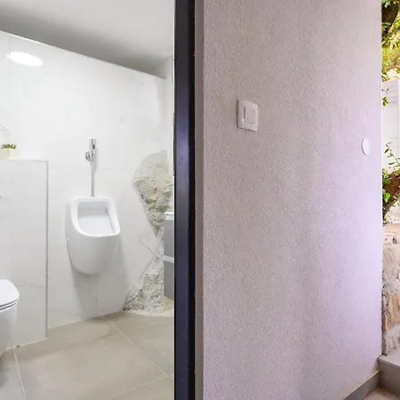 Luxury Yara - Private Heated Pool, Split * Kaštela