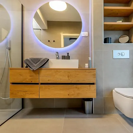 Luxury Yara - Private Heated Pool, Split Villa