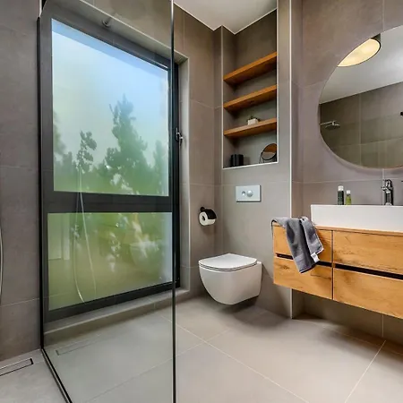 Luxury Yara - Private Heated Pool, Split Kaštela