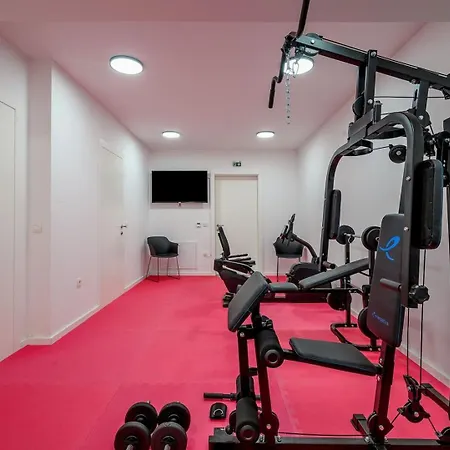 Luxury Yara - Private Heated Pool, Split Villa