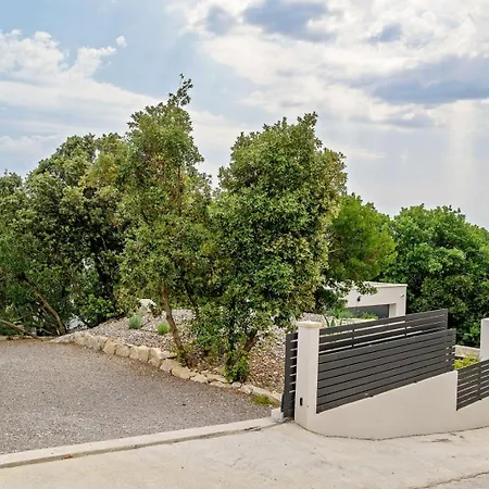 Luxury Yara - Private Heated Pool, Split * Kaštela