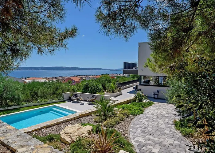 Luxury Yara - Private Heated Pool, Split Kaštela