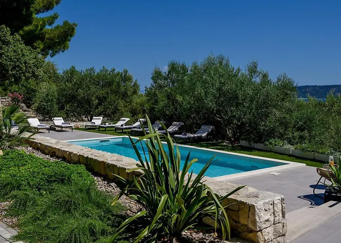 Villa Luxury Yara - Private Heated Pool, Split