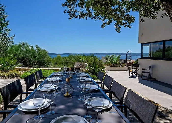 Luxury Yara - Private Heated Pool, Split Villa *