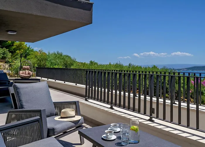 Luxury Yara - Private Heated Pool, Split Villa Kaštela