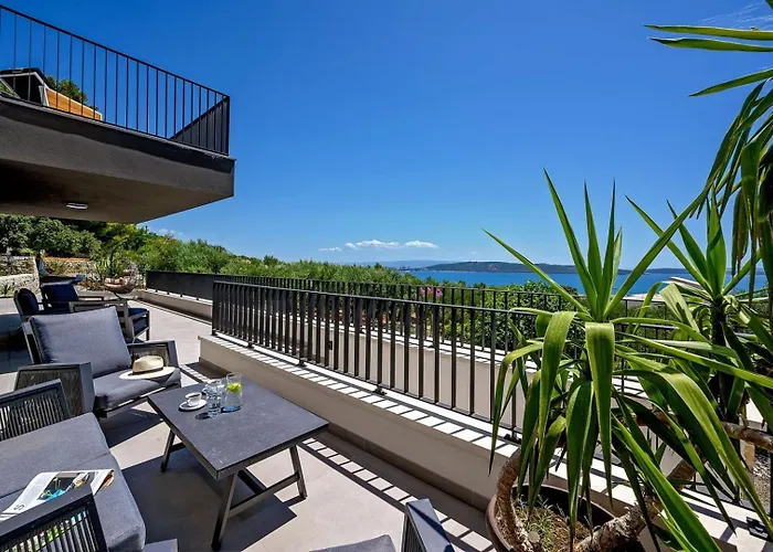 Luxury Yara - Private Heated Pool, Split Villa Kaštela