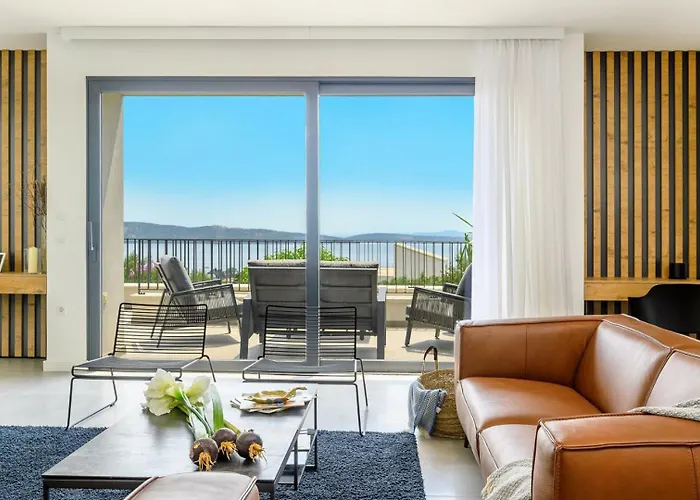 Luxury Yara - Private Heated Pool, Split *