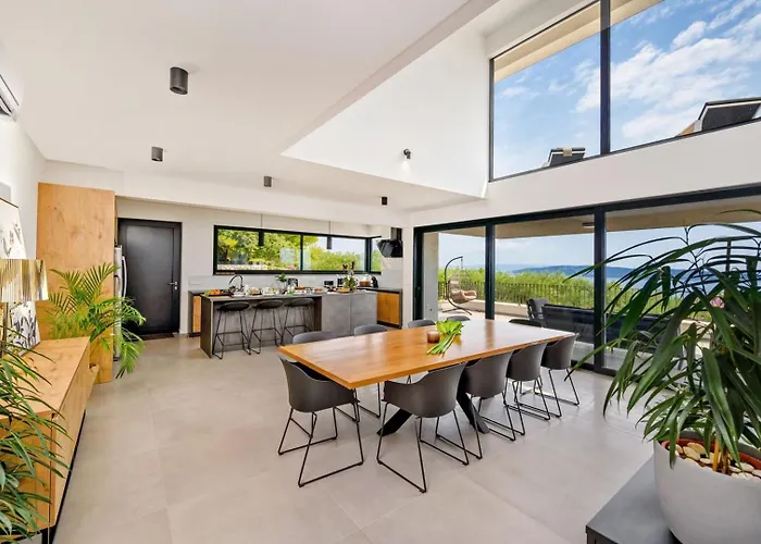 Luxury Yara - Private Heated Pool, Split Villa Kaštela