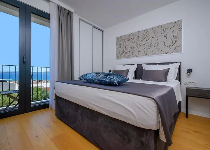 Luxury Yara - Private Heated Pool, Split Villa Kaštela