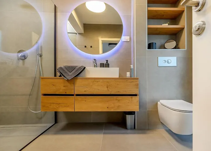 Luxury Yara - Private Heated Pool, Split Villa