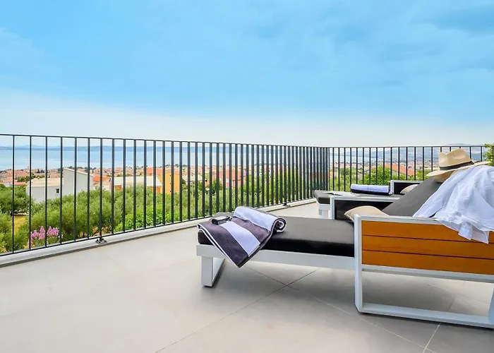 Luxury Yara - Private Heated Pool, Split Kaštela