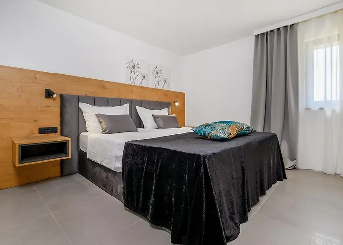 Villa Luxury Yara - Private Heated Pool, Split *