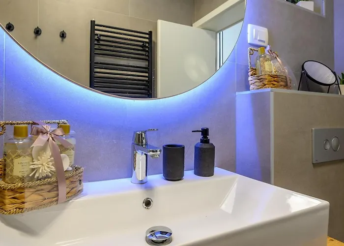 Luxury Yara - Private Heated Pool, Split *