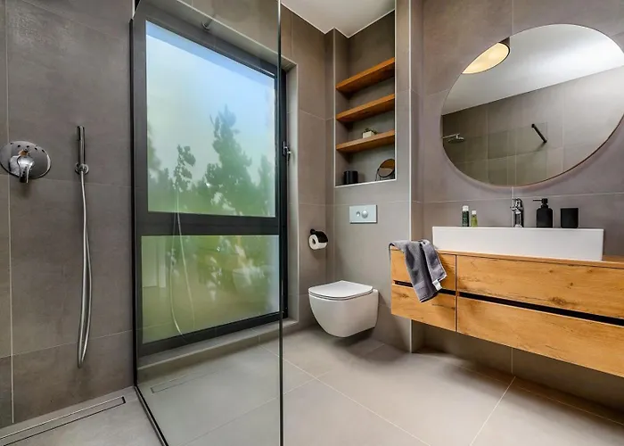 Luxury Yara - Private Heated Pool, Split Kaštela