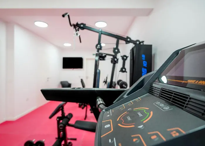 Luxury Yara - Private Heated Pool, Split Villa