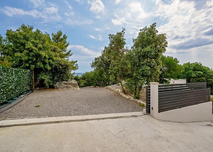 Luxury Yara - Private Heated Pool, Split Kaštela