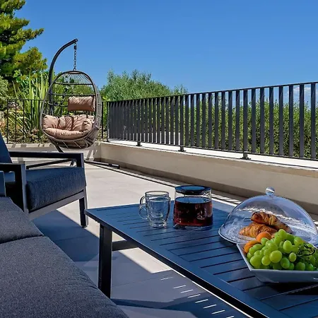 Luxury Yara With Private Heated Pool Near Split Villa Kaštela