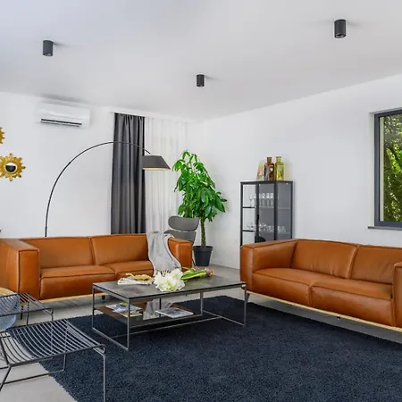Luxury Yara With Private Heated Pool Near Split Villa *