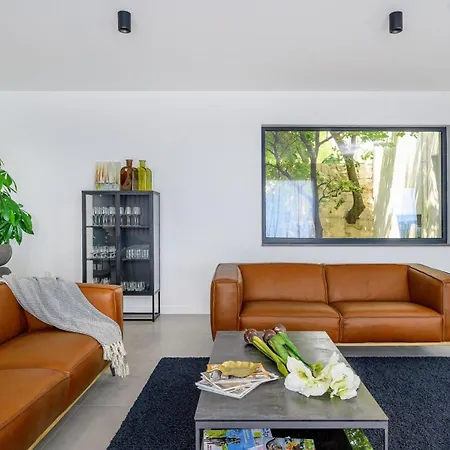 Villa Luxury Yara With Private Heated Pool Near Split Kaštela