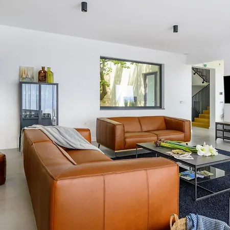 Villa Luxury Yara With Private Heated Pool Near Split