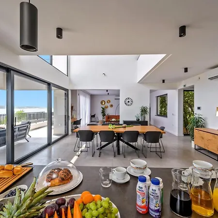 Luxury Yara With Private Heated Pool Near Split * Kaštela