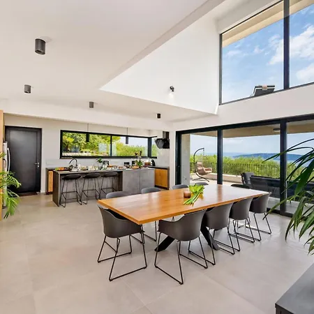 Luxury Yara With Private Heated Pool Near Split Villa Kaštela
