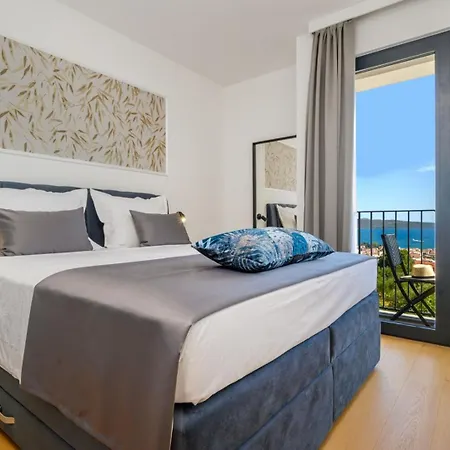 Luxury Yara With Private Heated Pool Near Split Villa