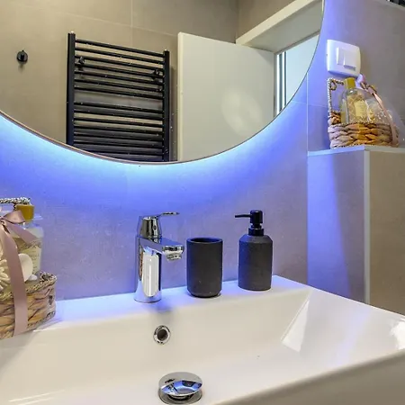 Luxury Yara With Private Heated Pool Near Split *
