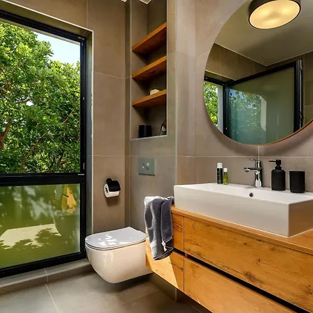 Luxury Yara With Private Heated Pool Near Split Villa