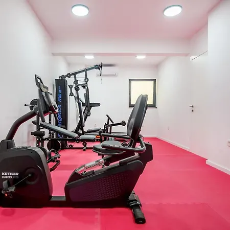 Luxury Yara With Private Heated Pool Near Split Villa Kaštela