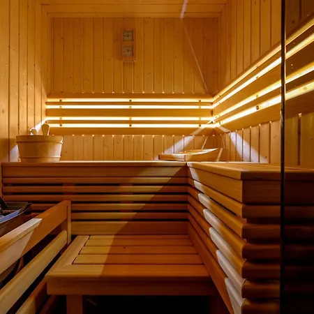 Luxury Yara With Private Heated Pool Near Split Kaštela