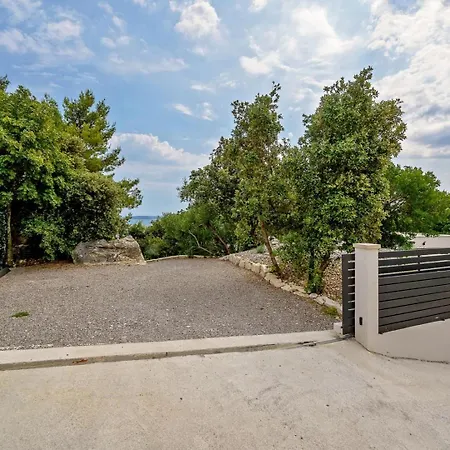 Luxury Yara With Private Heated Pool Near Split Kaštela