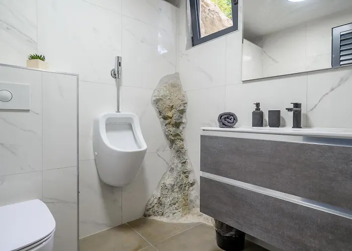 Luxury Yara - Private Heated Pool, Split * Kaštela